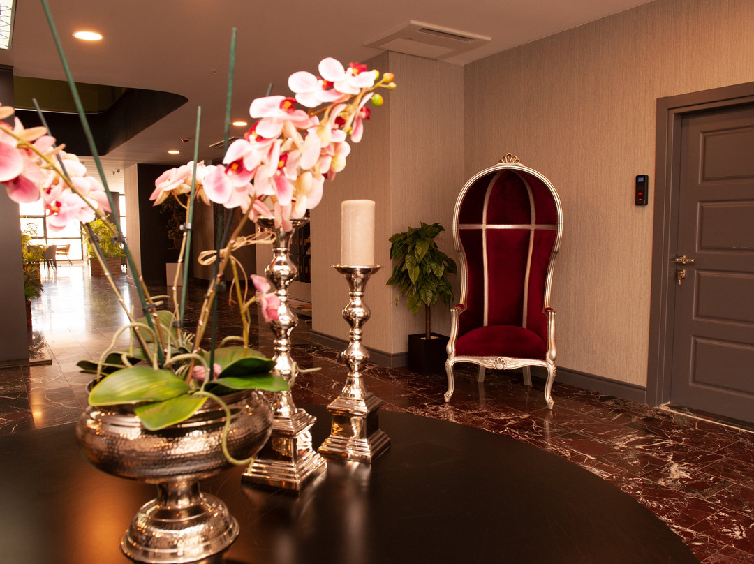 Empula Hotel & Residences主图
