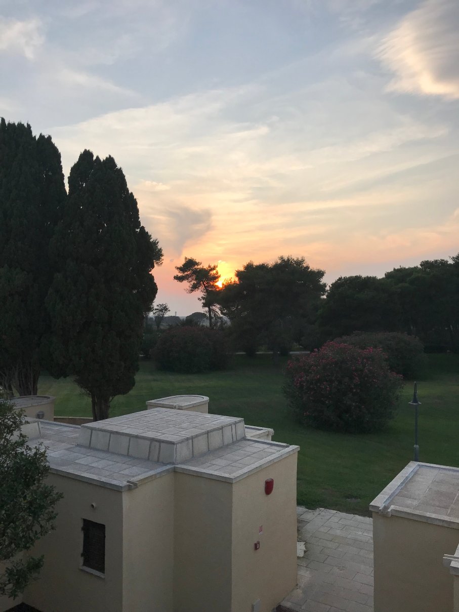 奥特朗托乐查勒海滩度假酒店-portrait