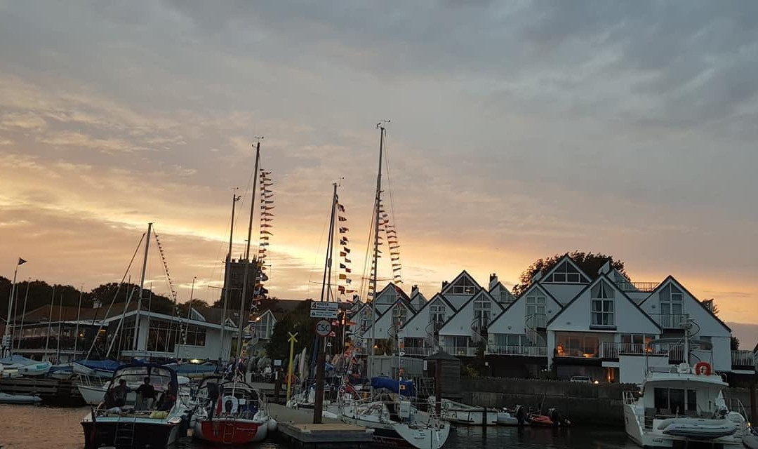 Mudeford Ferry景点图片
