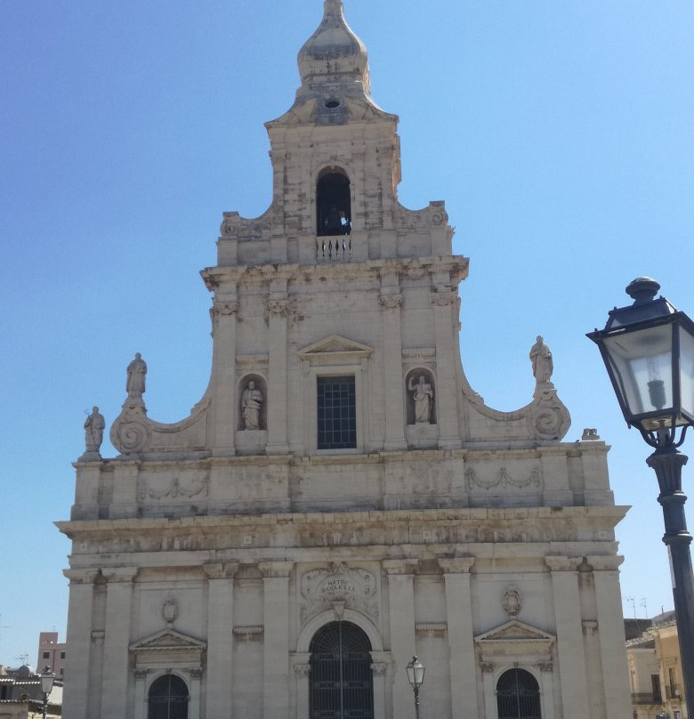 Chiesa Madre - Parrocchia Santa Maria delle Stelle-Comiso必去景点