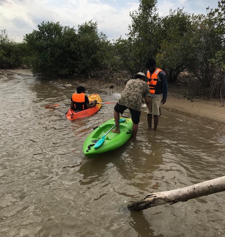 Learn Kayak, StandupPaddle & Camp outdoors景点图片