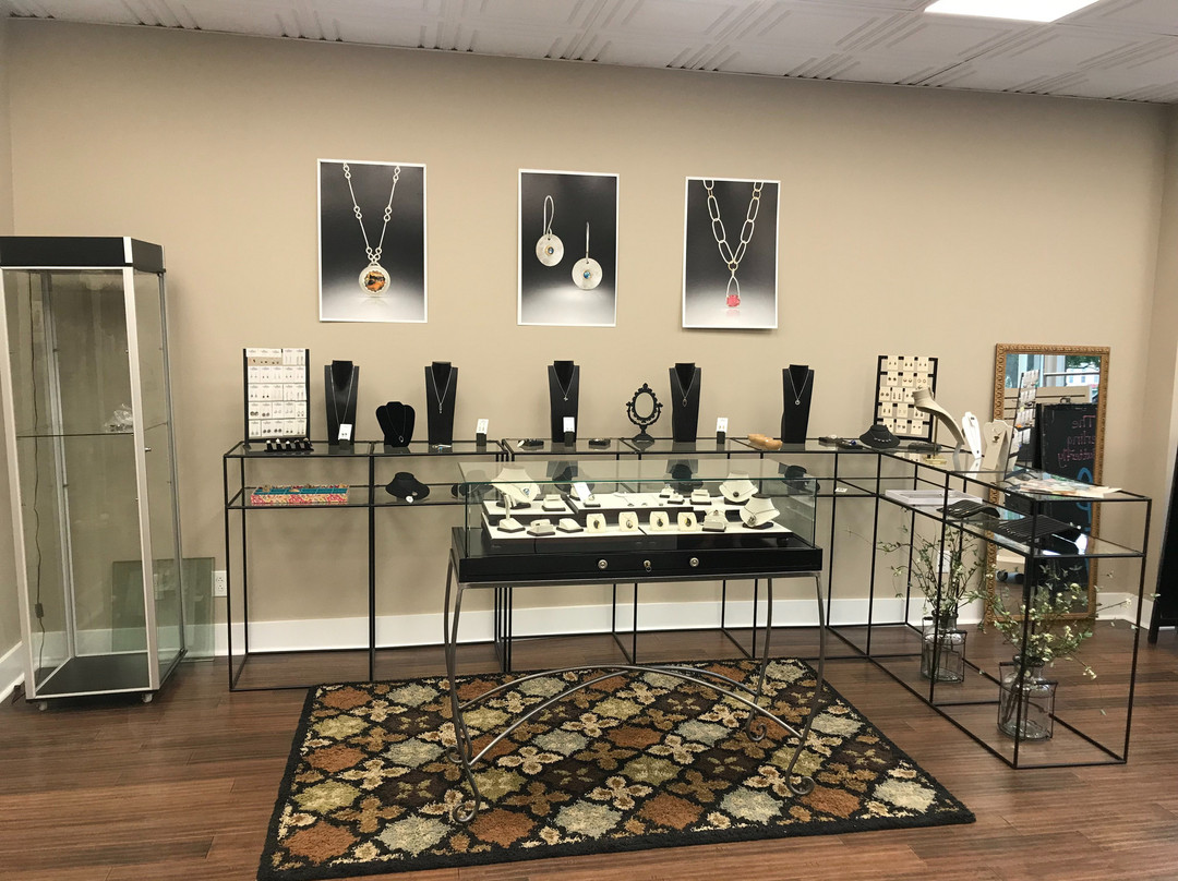 The Sterling Butterfly-Martinsville必去景点