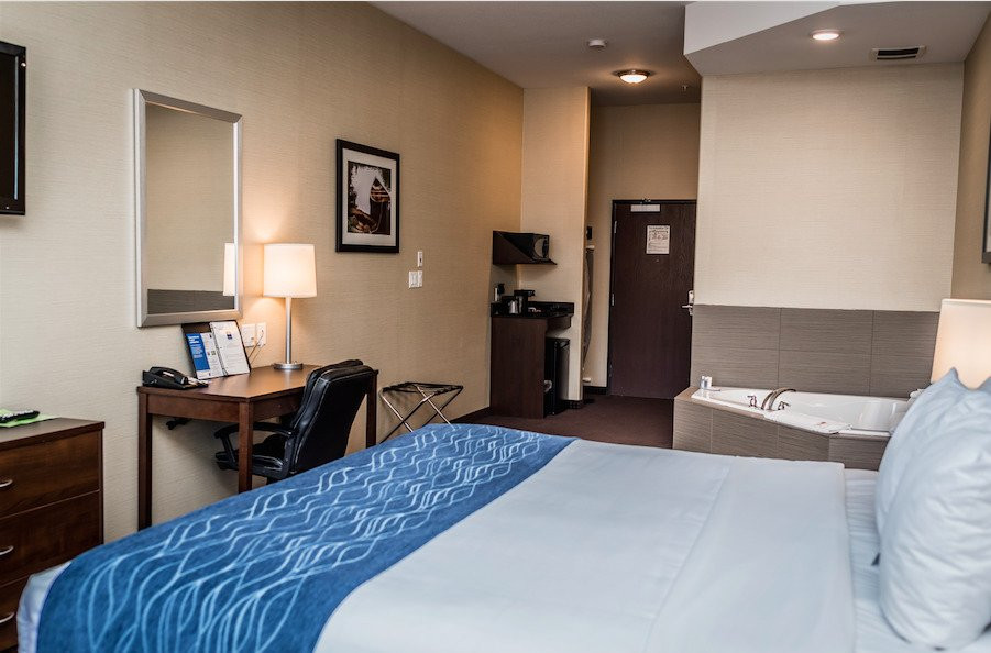 Comfort Inn & Suites主图