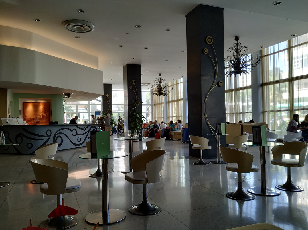 卡普里哈瓦那NH酒店主图