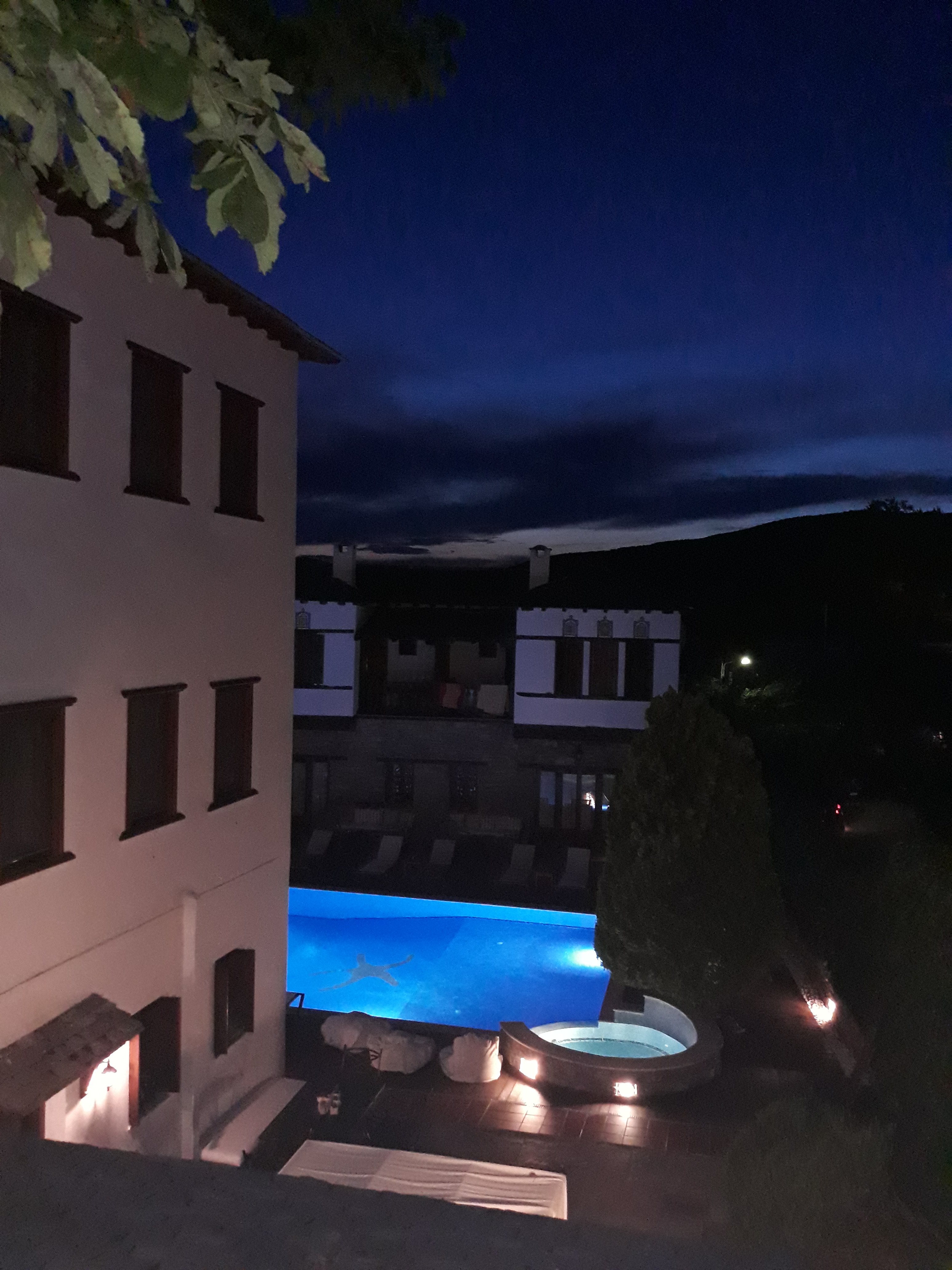 Naoumidis Guest House-泳池