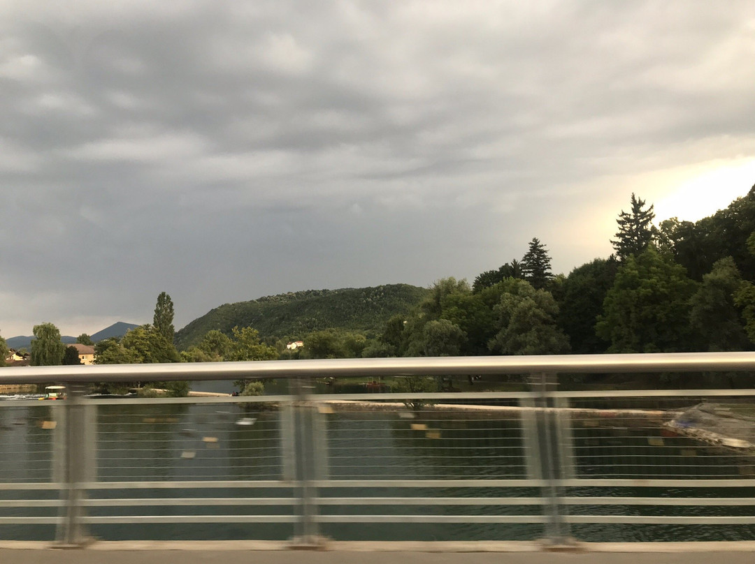 View on Una river and City Bridge-Bihac必去景点