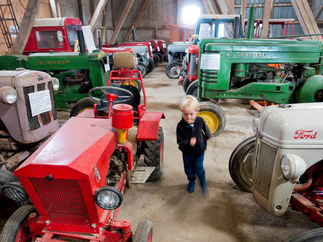 Grubbegaard Traktor Og Motor Museum-Akirkeby必去景点