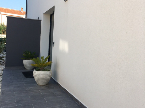 Mirabilis Residence主图