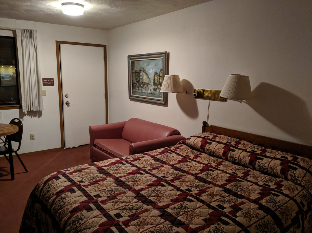 Davenport Motel主图