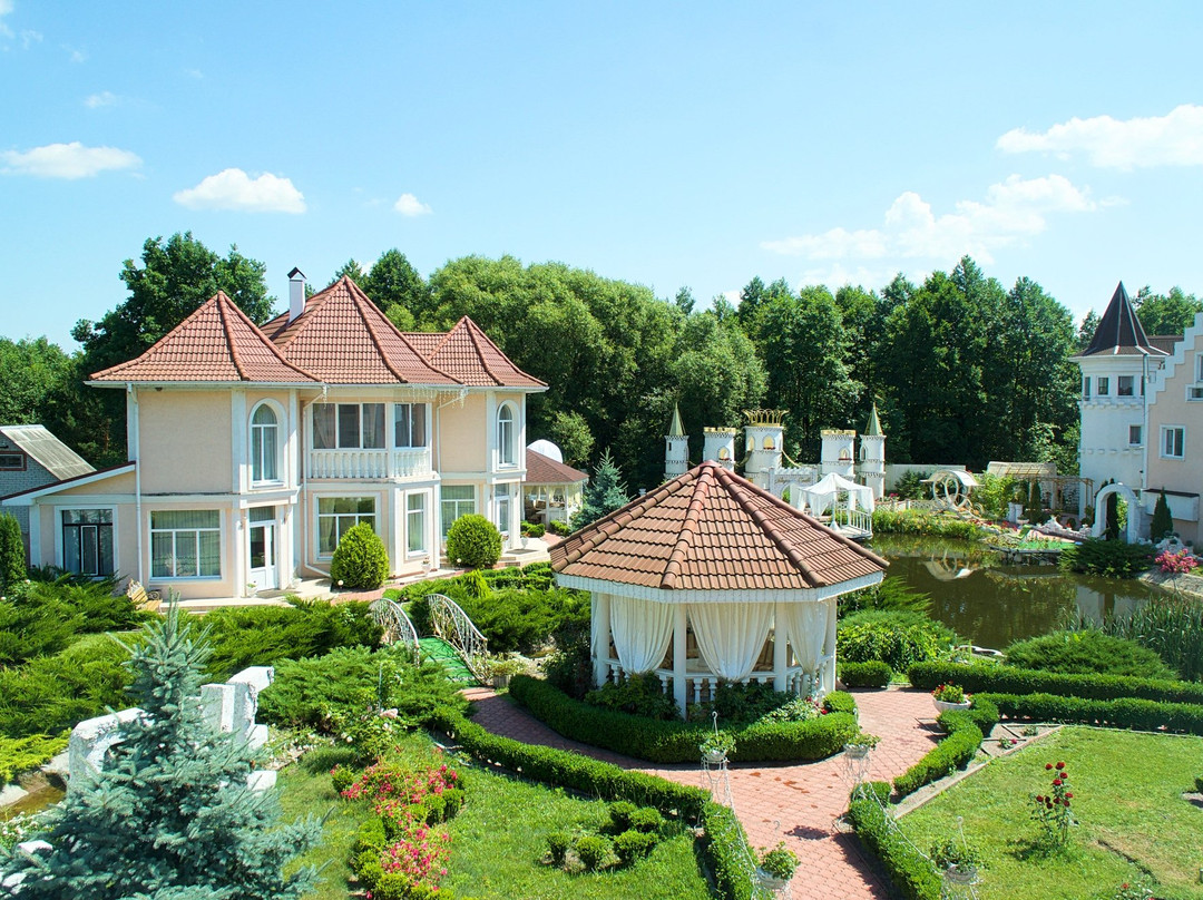 Novohrad-Volyns'kyi酒店住宿-Villa Rose