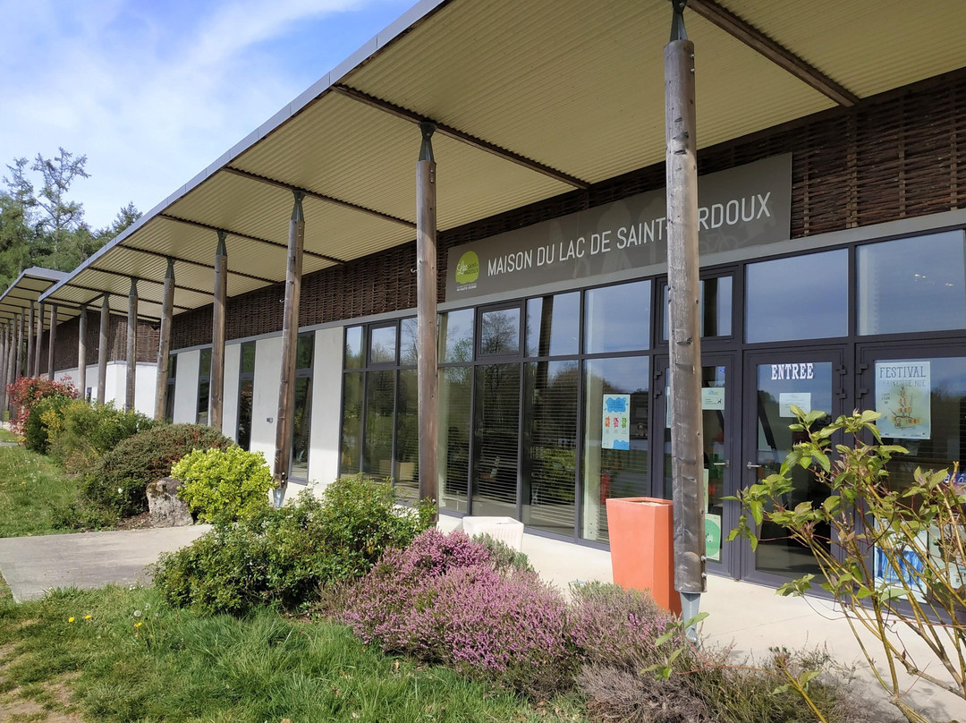 Maison du Lac de Saint-Pardoux景点图片