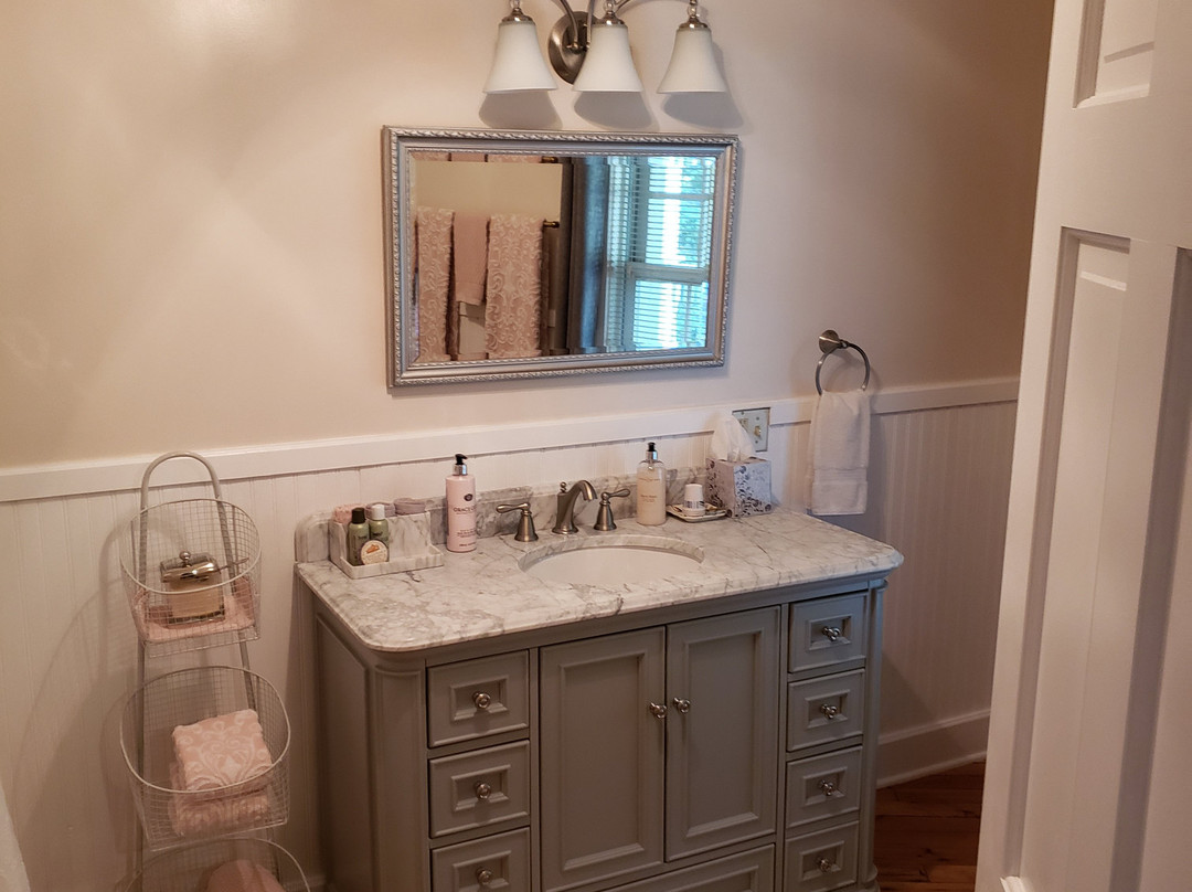 Hexagon House Bed and Breakfast主图