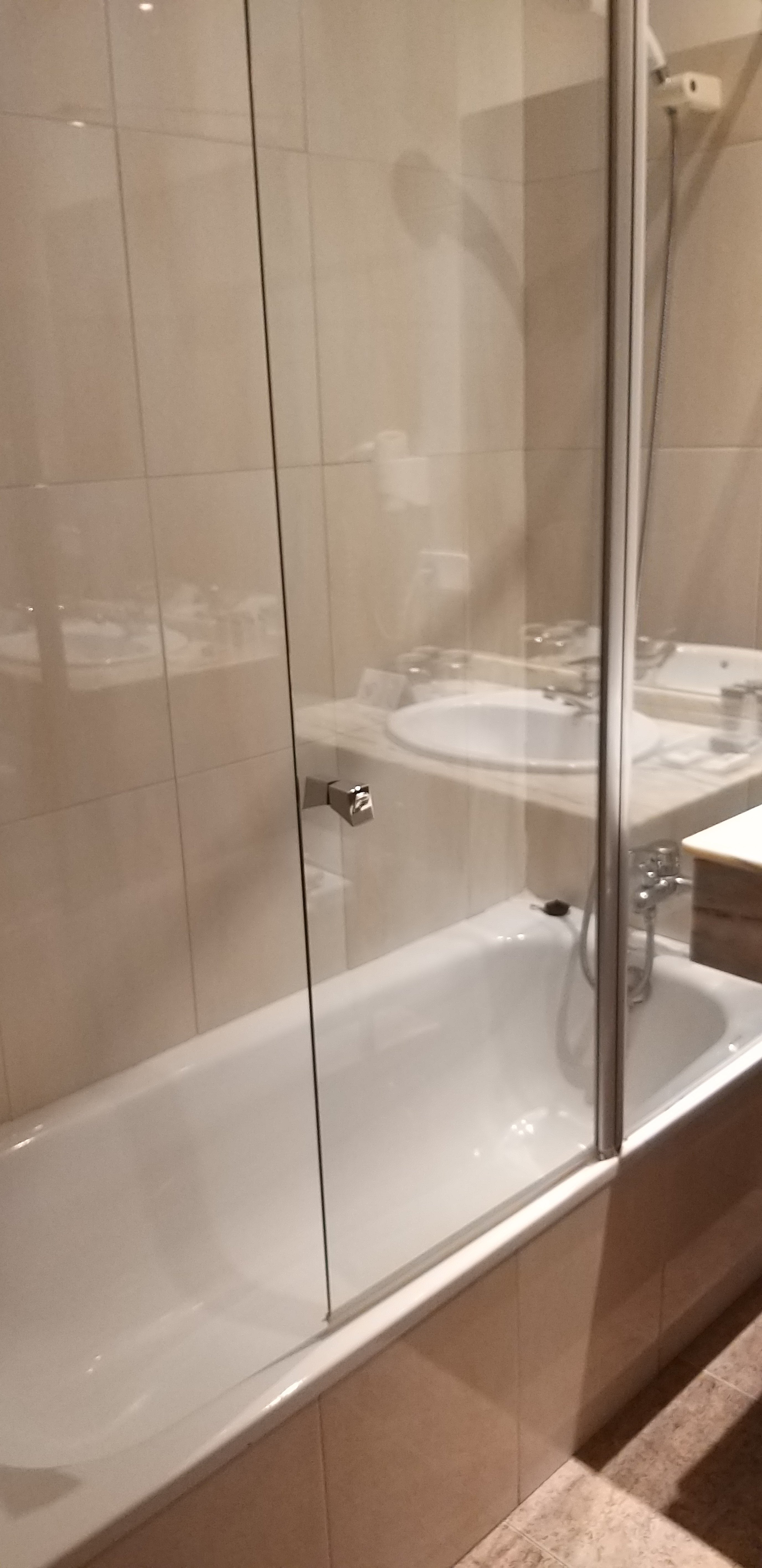 Andia Hotel Restaurante-浴室