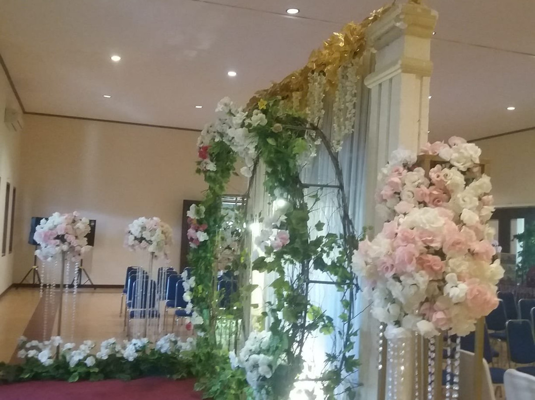 美当娜海湾旅馆主图