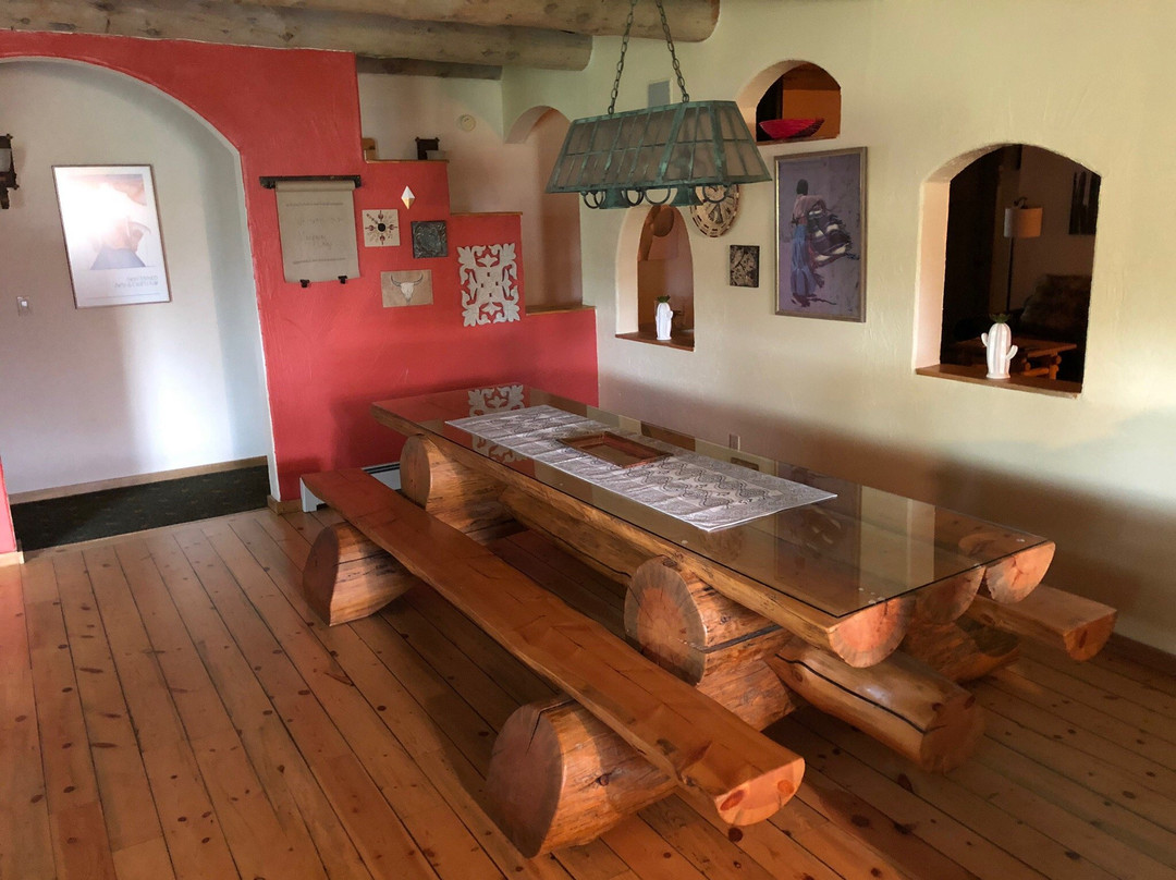 Mariposa Lodge Bed and Breakfast主图