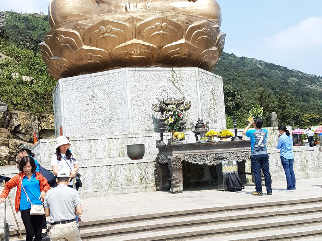 Yen Tu Buddhist Spring Festival-Uong Bi必去景点