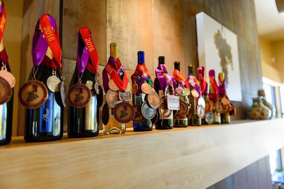 Belle Joli Winery Sparkling House-Sturgis必去景点