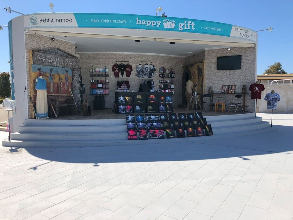 Happy Gift-Agios Georgios必去景点