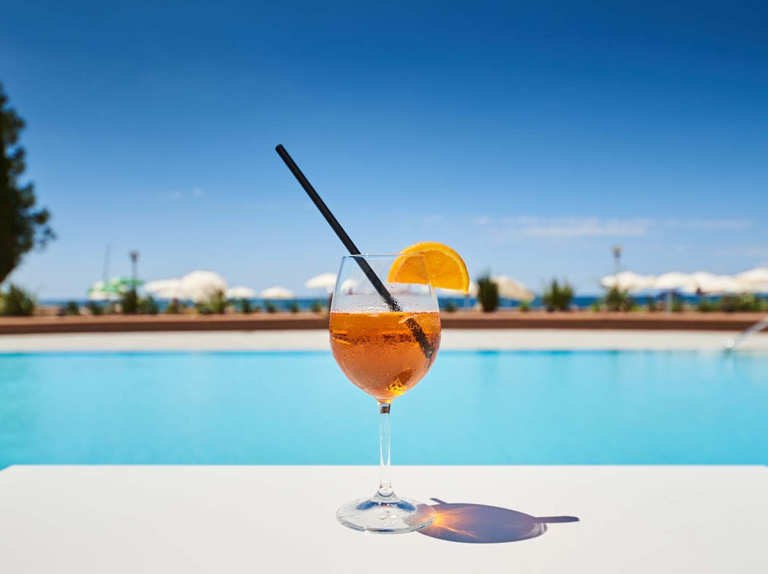 西帕尔酒店主图