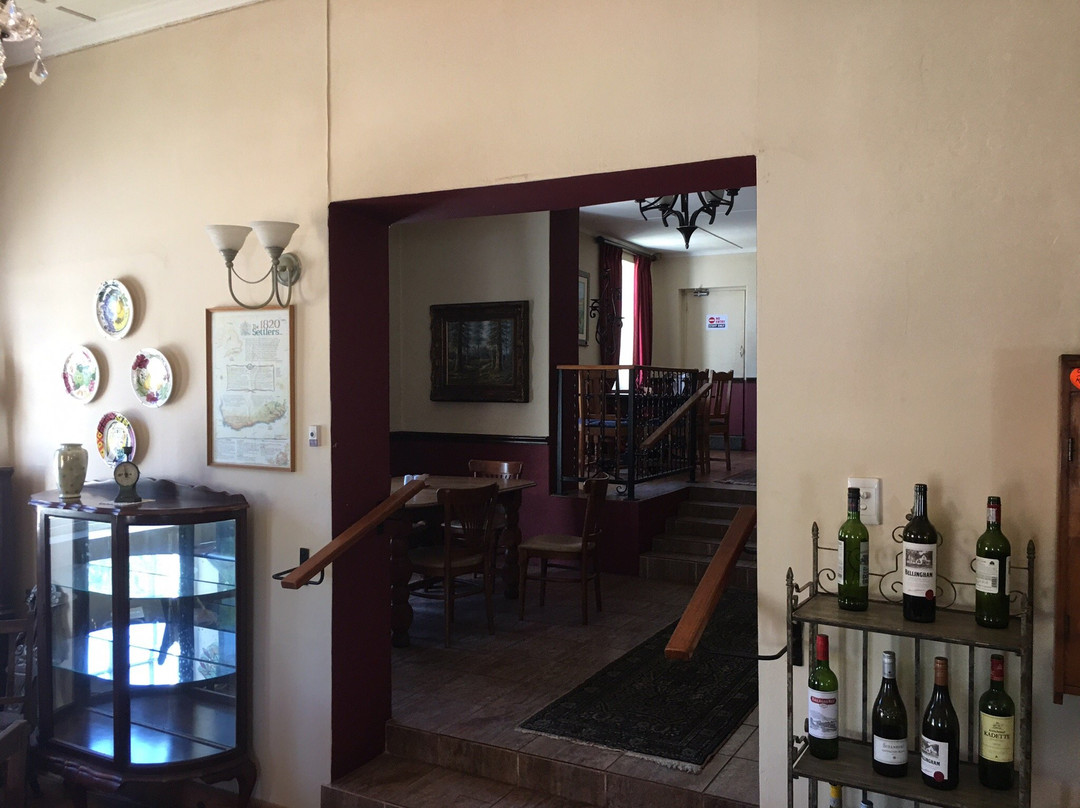 The Historic Pig & Whistle Hotel主图