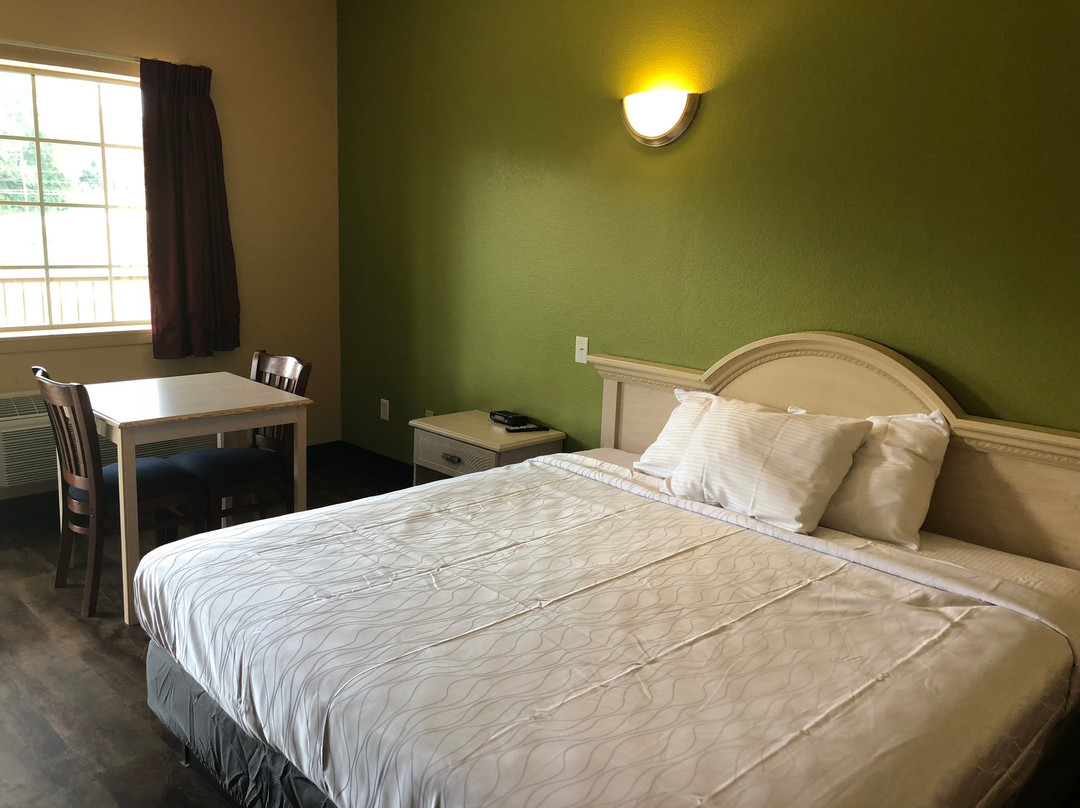 Weston Inn & Suites主图