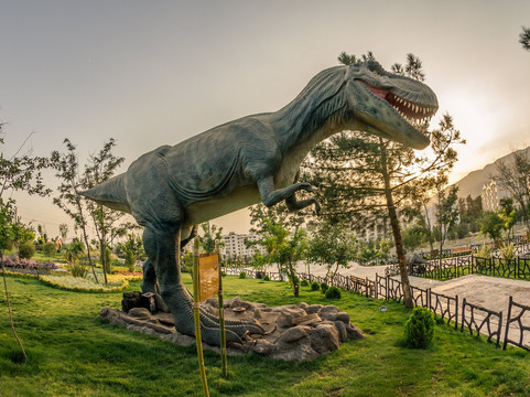 Tehran's Jurassic Park-德黑兰必去景点