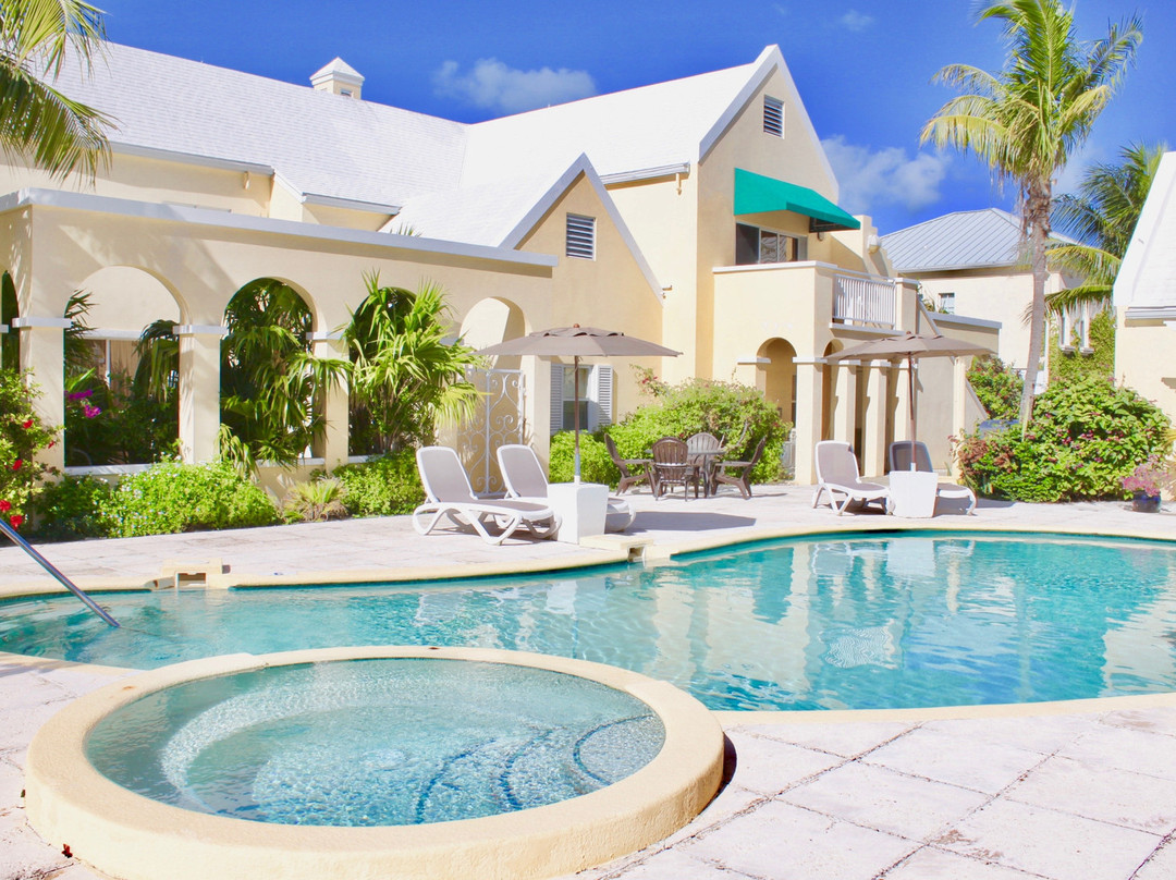 Bungalows at Windsong on the Reef主图