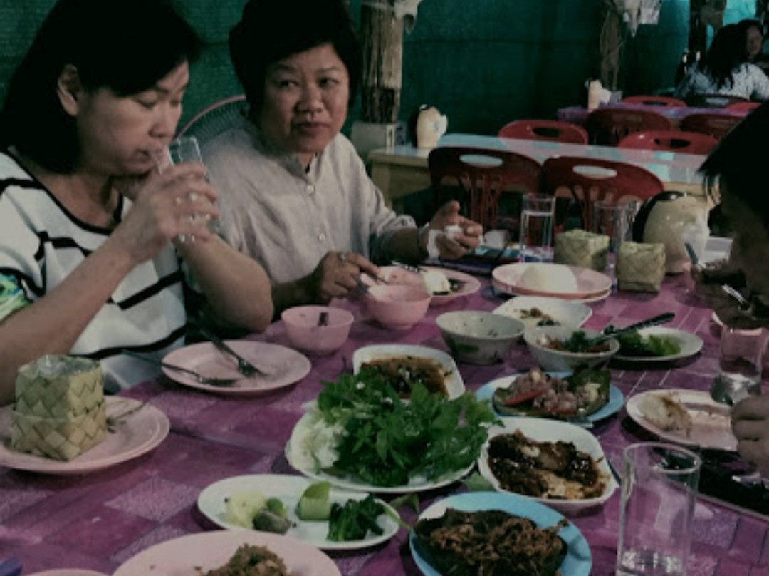 สวนอาหารเจริญสวนแอก