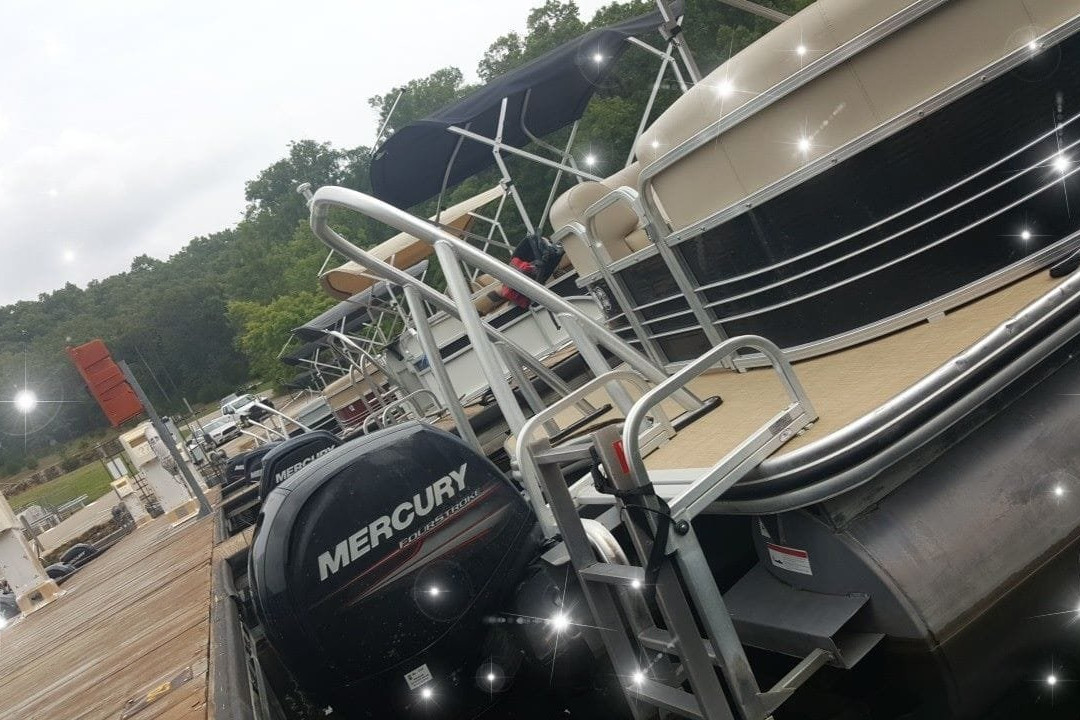 WFO Watersports景点图片