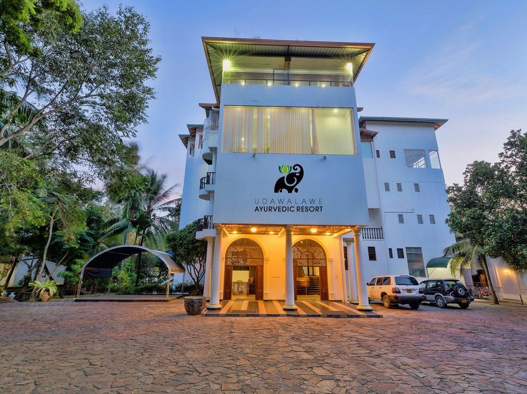 Thanamalwila酒店住宿-Hotel Sobana