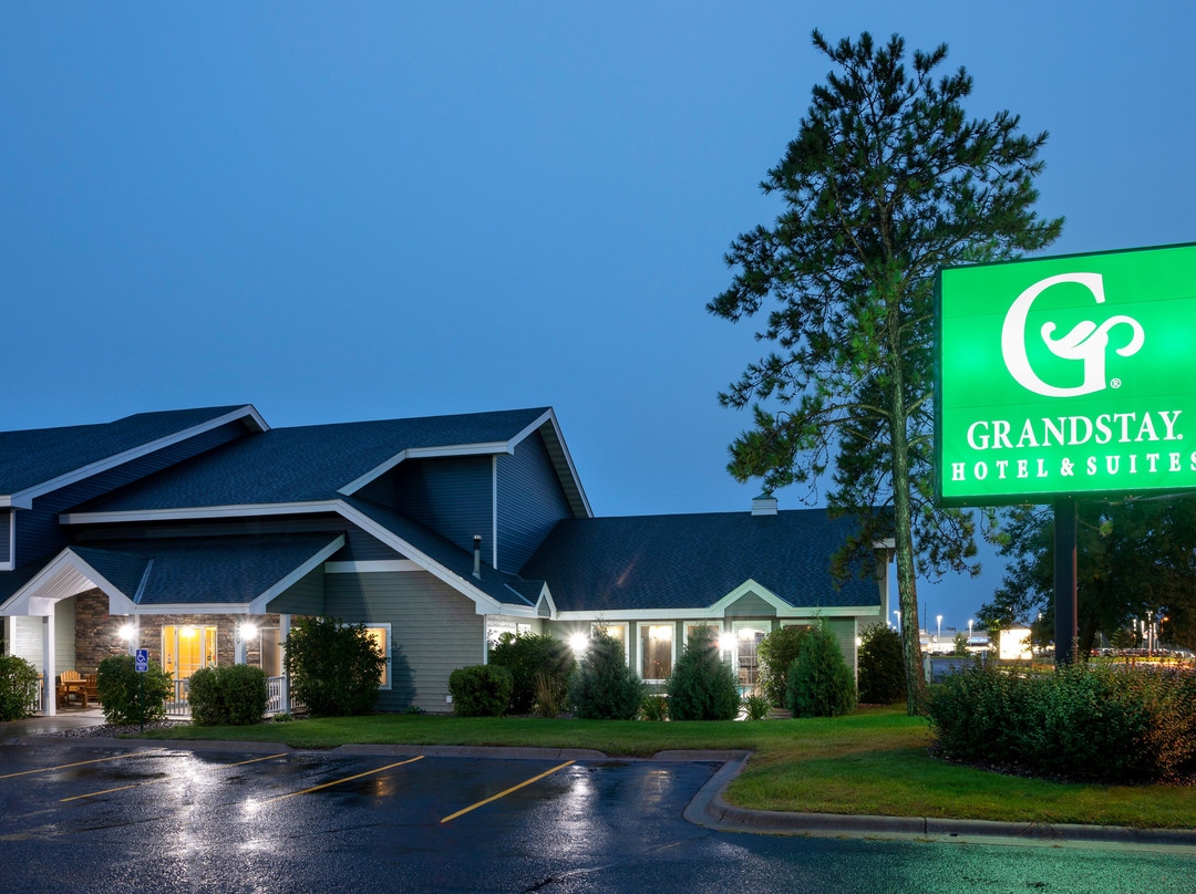 GrandStay Hotel & Suites Cambridge主图