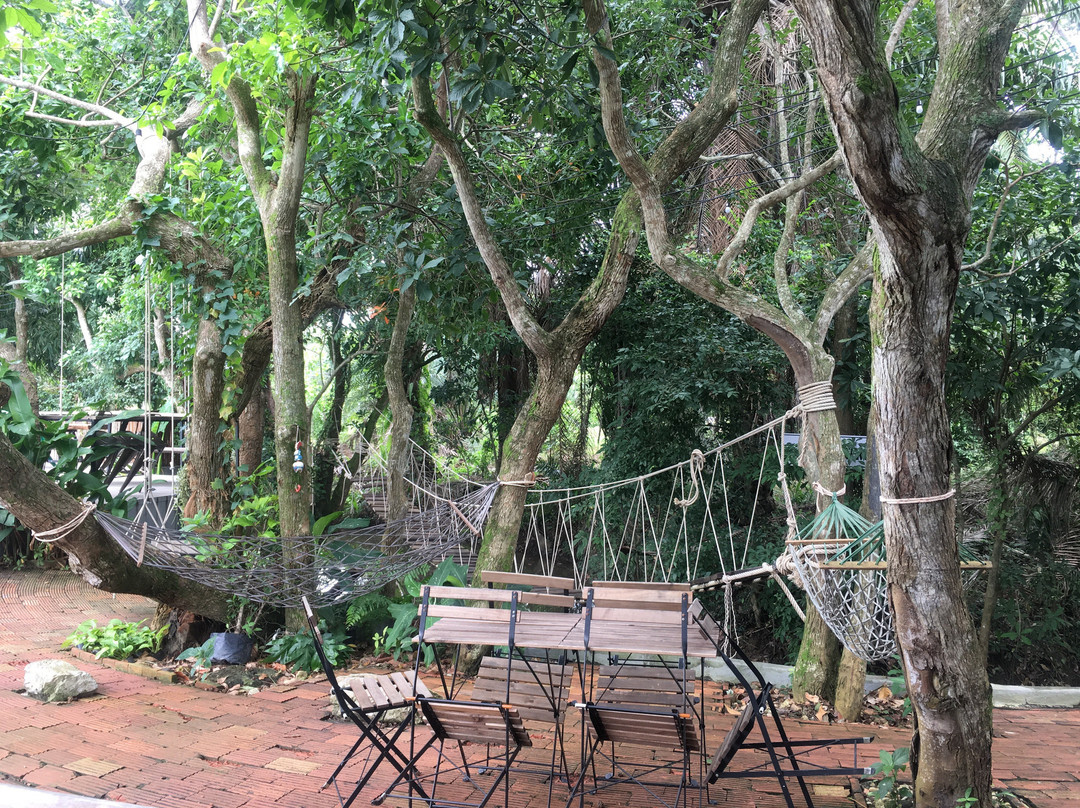 Warehouse 18 Pool&Cafe-廊塞必去景点