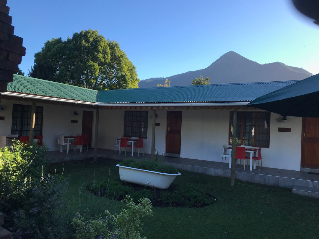 The Village Lodge主图