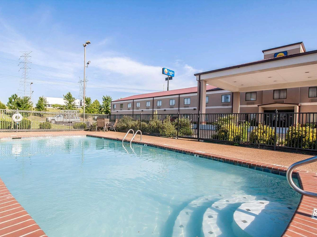 Comfort Inn Jackson I-40主图