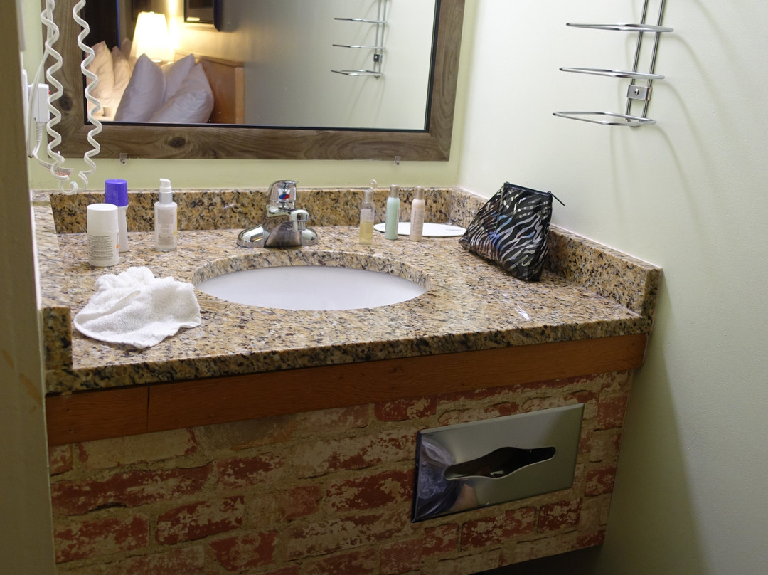 Travelodge By Wyndham Golden Sportsman Lodge主图