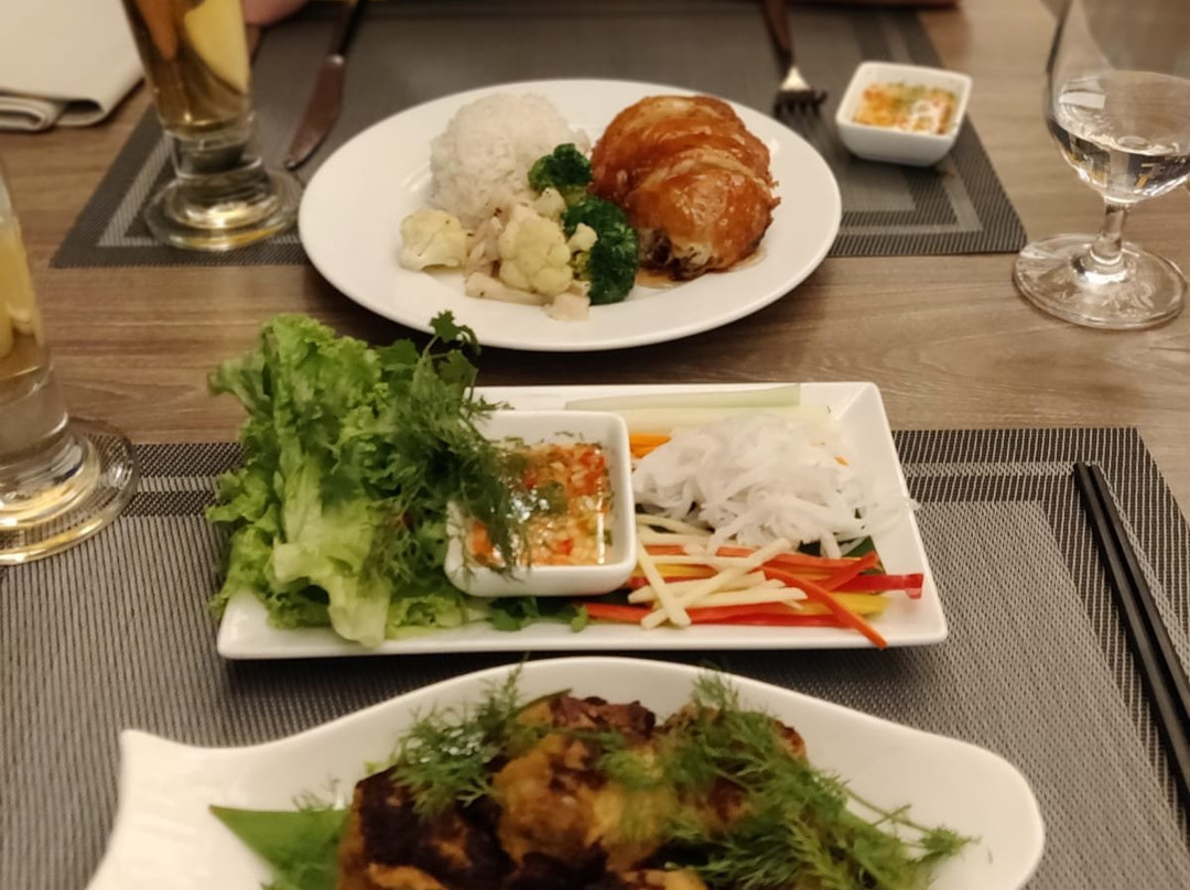 Cross Vibe Viet Tri主图
