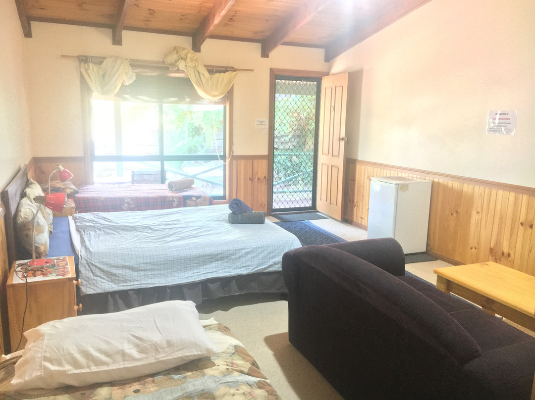 4 Bears Cafe and Accomodation主图