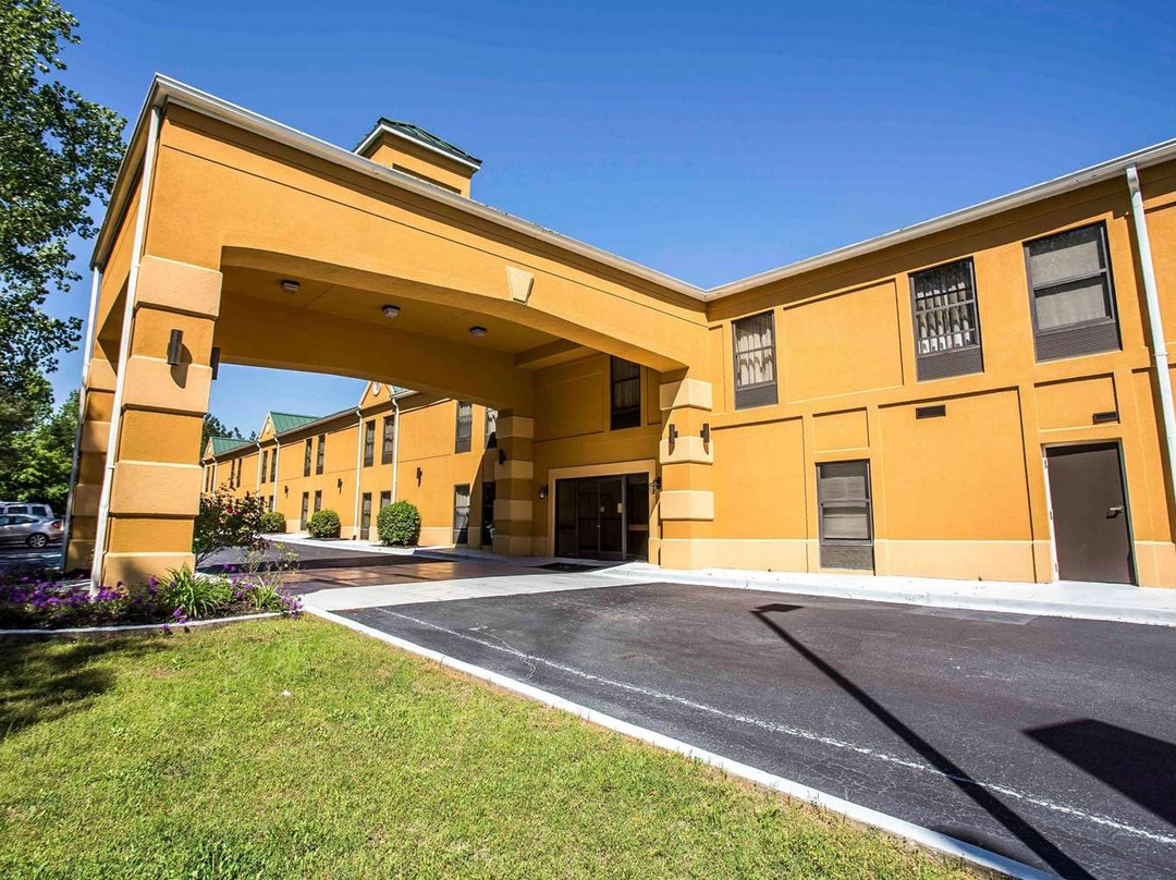 Quality Inn Union US Hwy 176主图