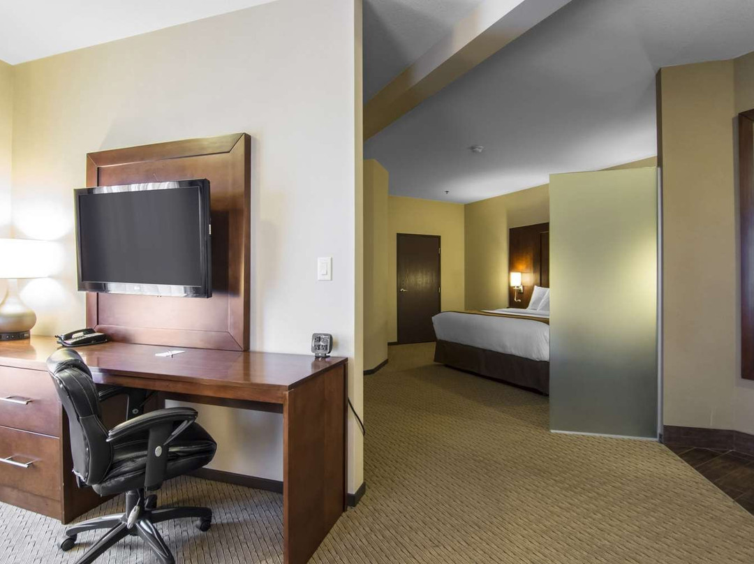 Comfort Suites Saskatoon主图