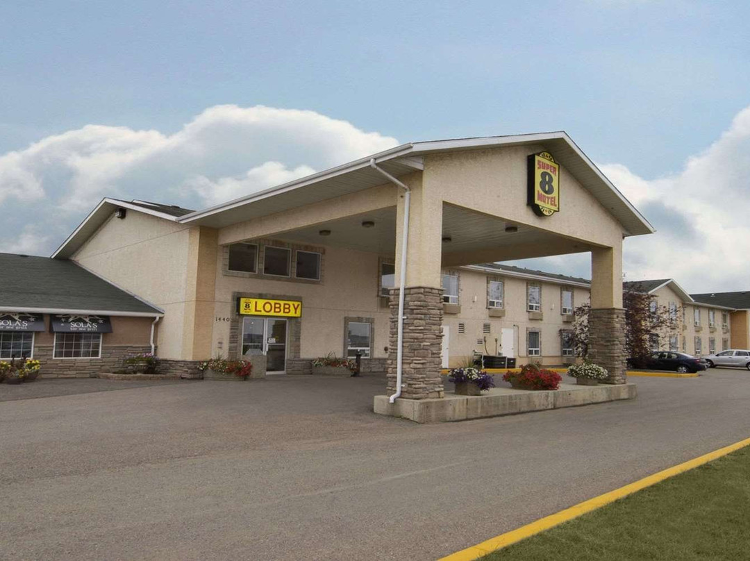 Super 8 by Wyndham Dawson Creek主图