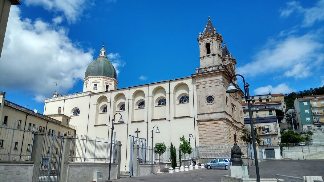 Basilica Santo Angelo d'Acri景点图片