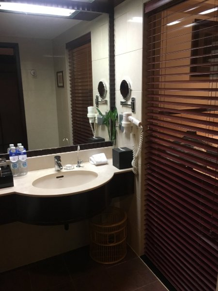 上海宝安大酒店-浴室