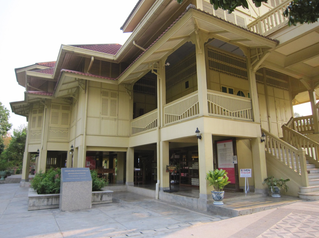The Dara Pirom Palace-夜林必去景点