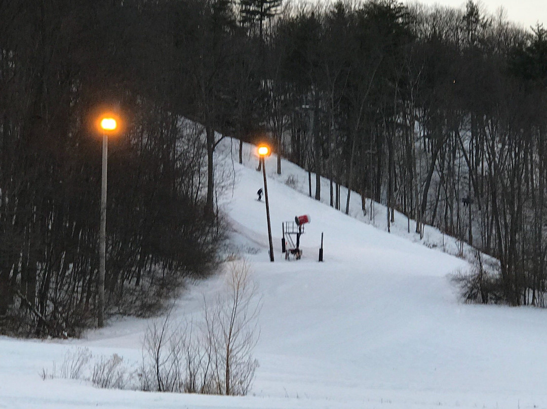 Bristol Mountain Ski Resort景点图片