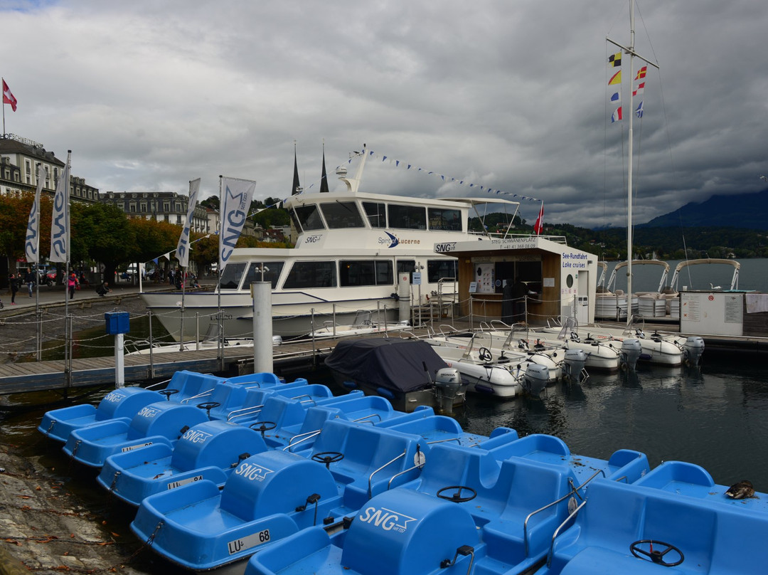 Lucerne music pavillon and Kurplatz-卢塞恩必去景点