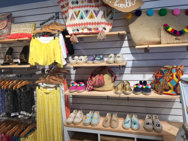 Black Swan Boutique-圣让必去景点