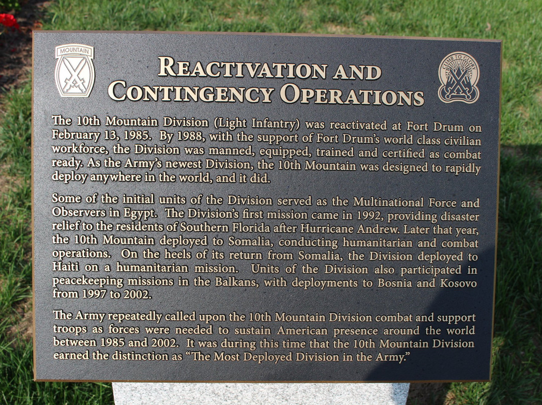 Honor the Mountain Monument-Watertown必去景点