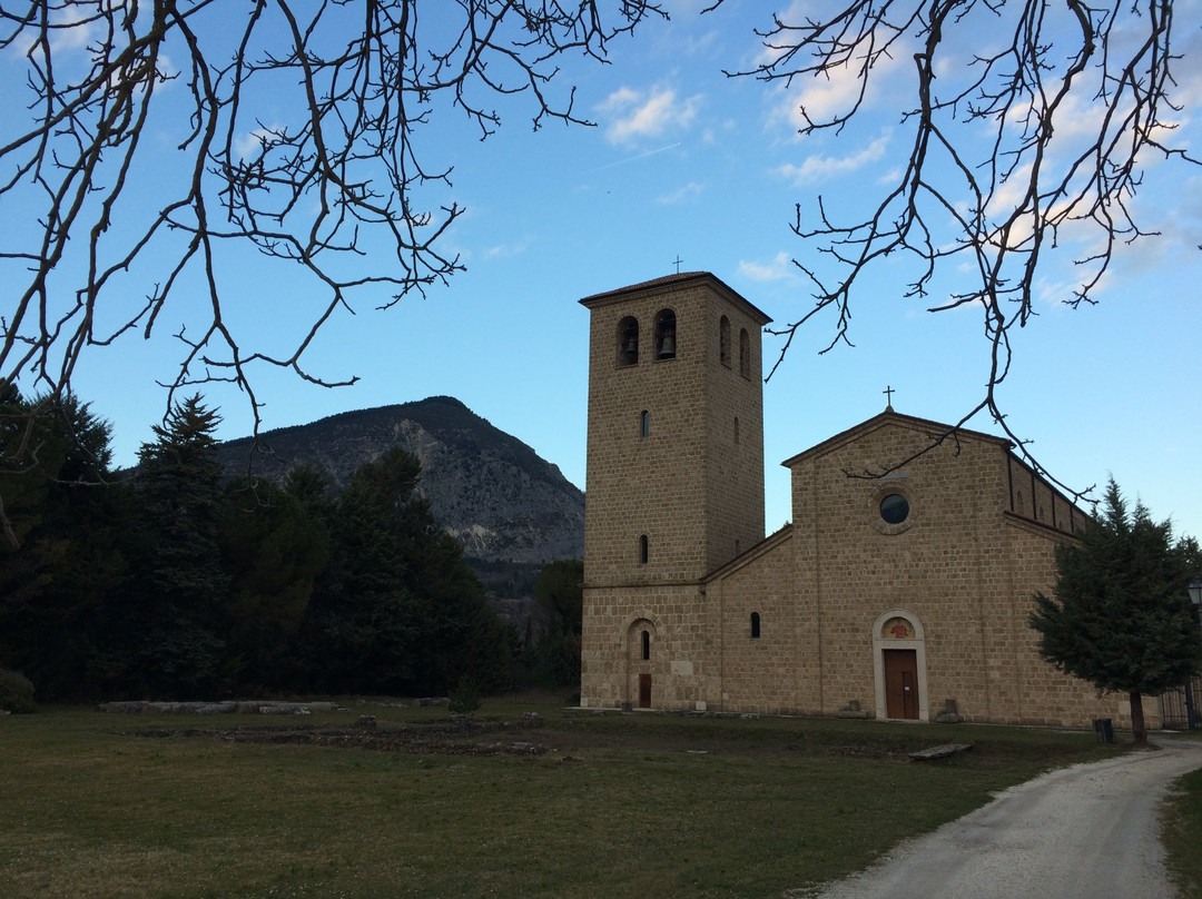Castel San Vincenzo景点图片