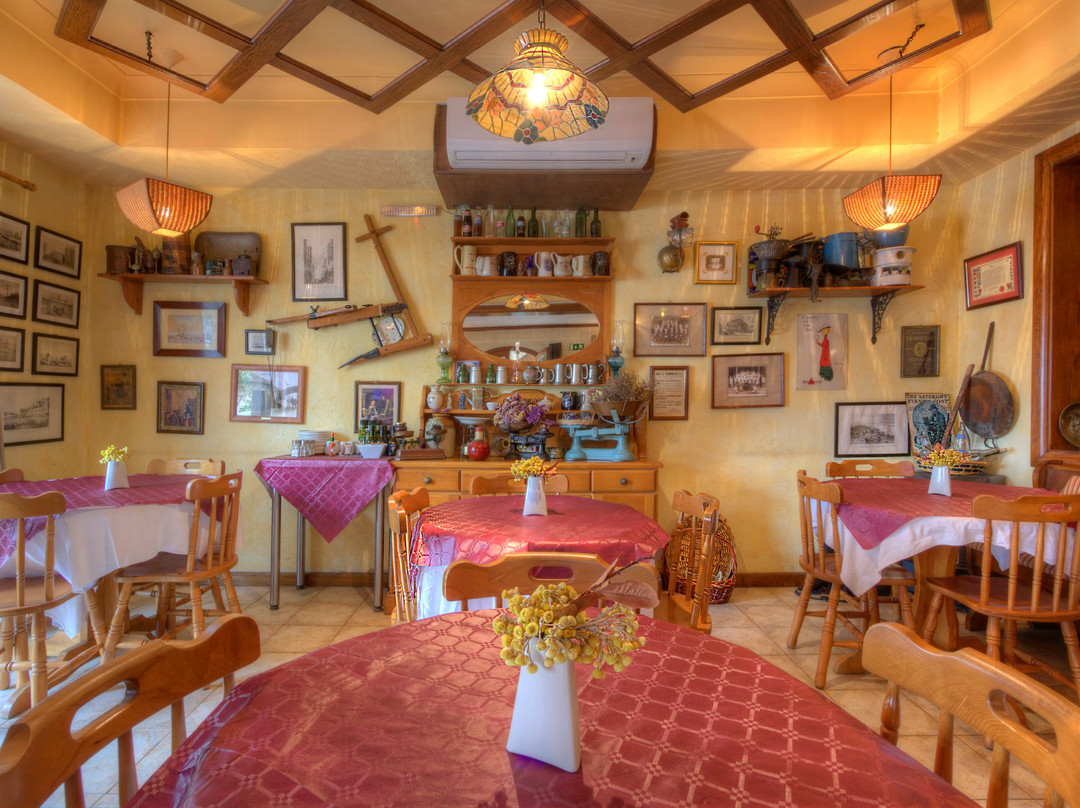 Swieqi酒店住宿-绿色树丛旅馆