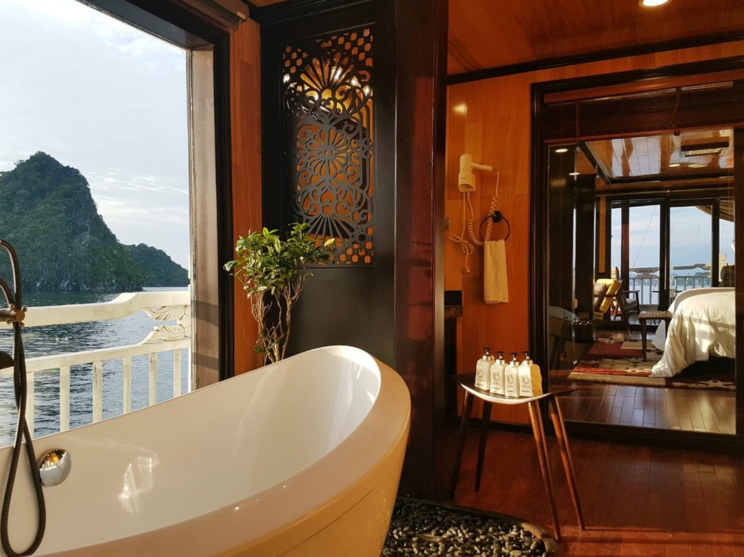 Hera Cruise - Private Day Cruise景点图片